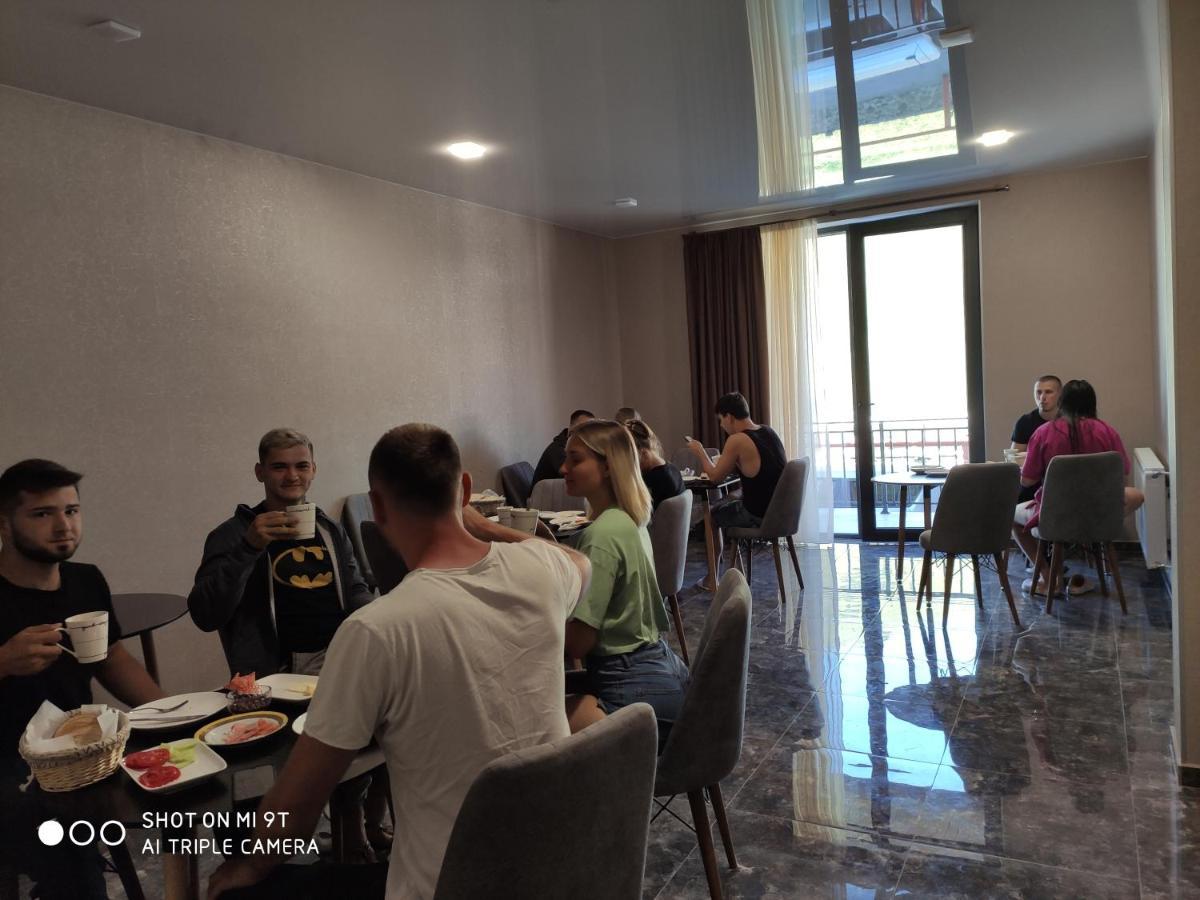 Hotel Sweet Night كازباجي المظهر الخارجي الصورة