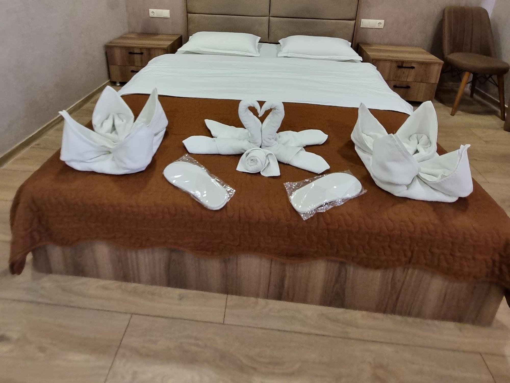 Hotel Sweet Night كازباجي المظهر الخارجي الصورة