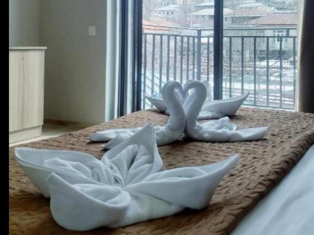 Hotel Sweet Night كازباجي المظهر الخارجي الصورة