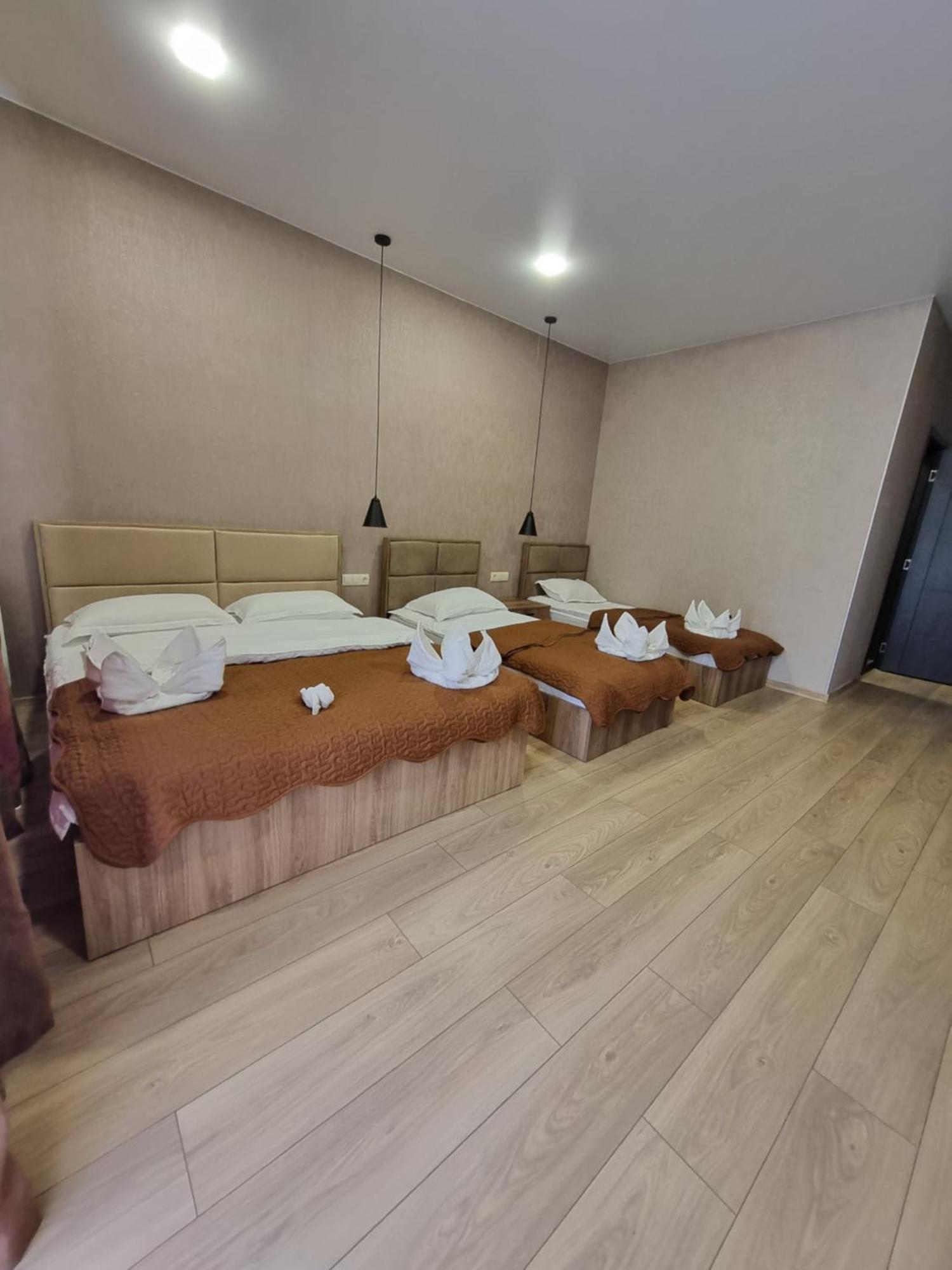 Hotel Sweet Night كازباجي المظهر الخارجي الصورة