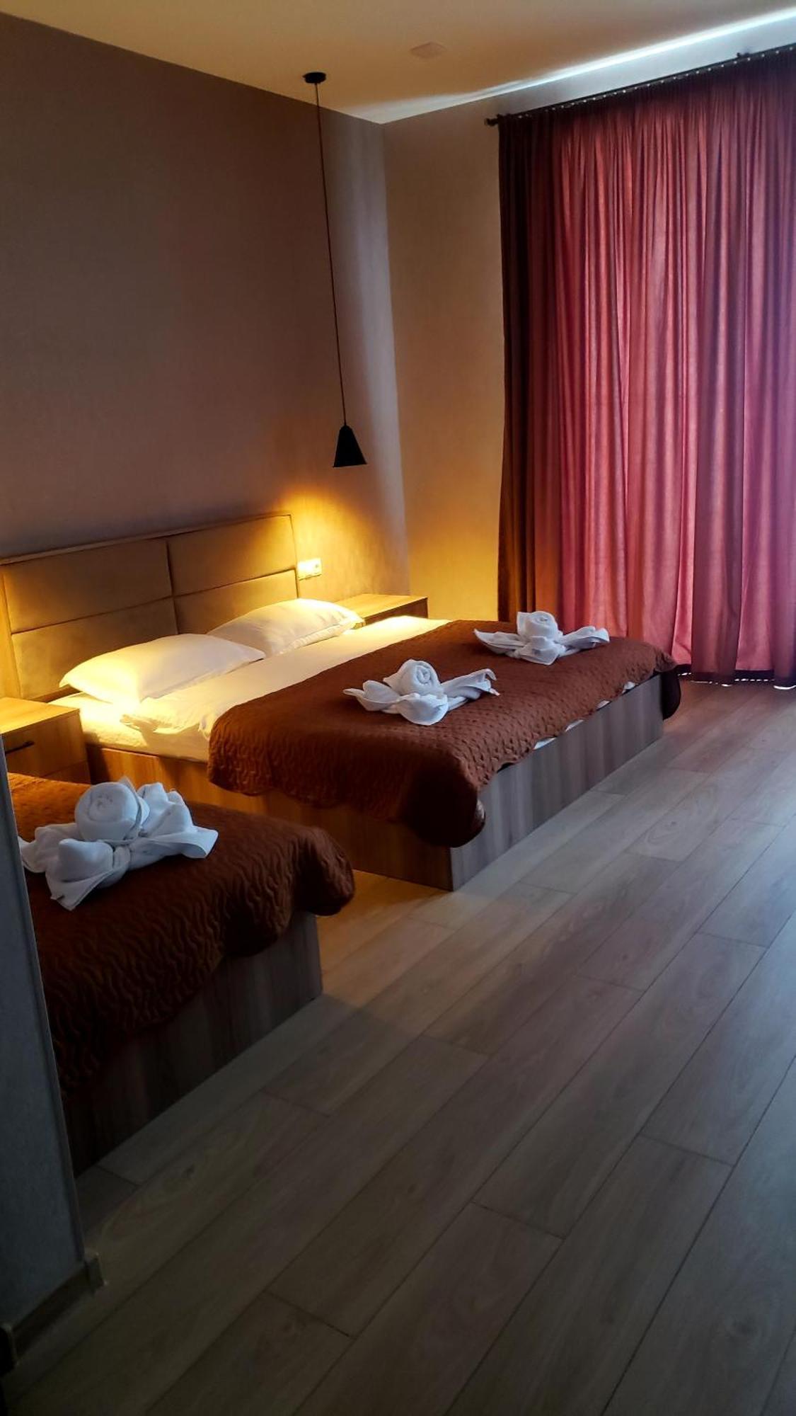 Hotel Sweet Night كازباجي الغرفة الصورة