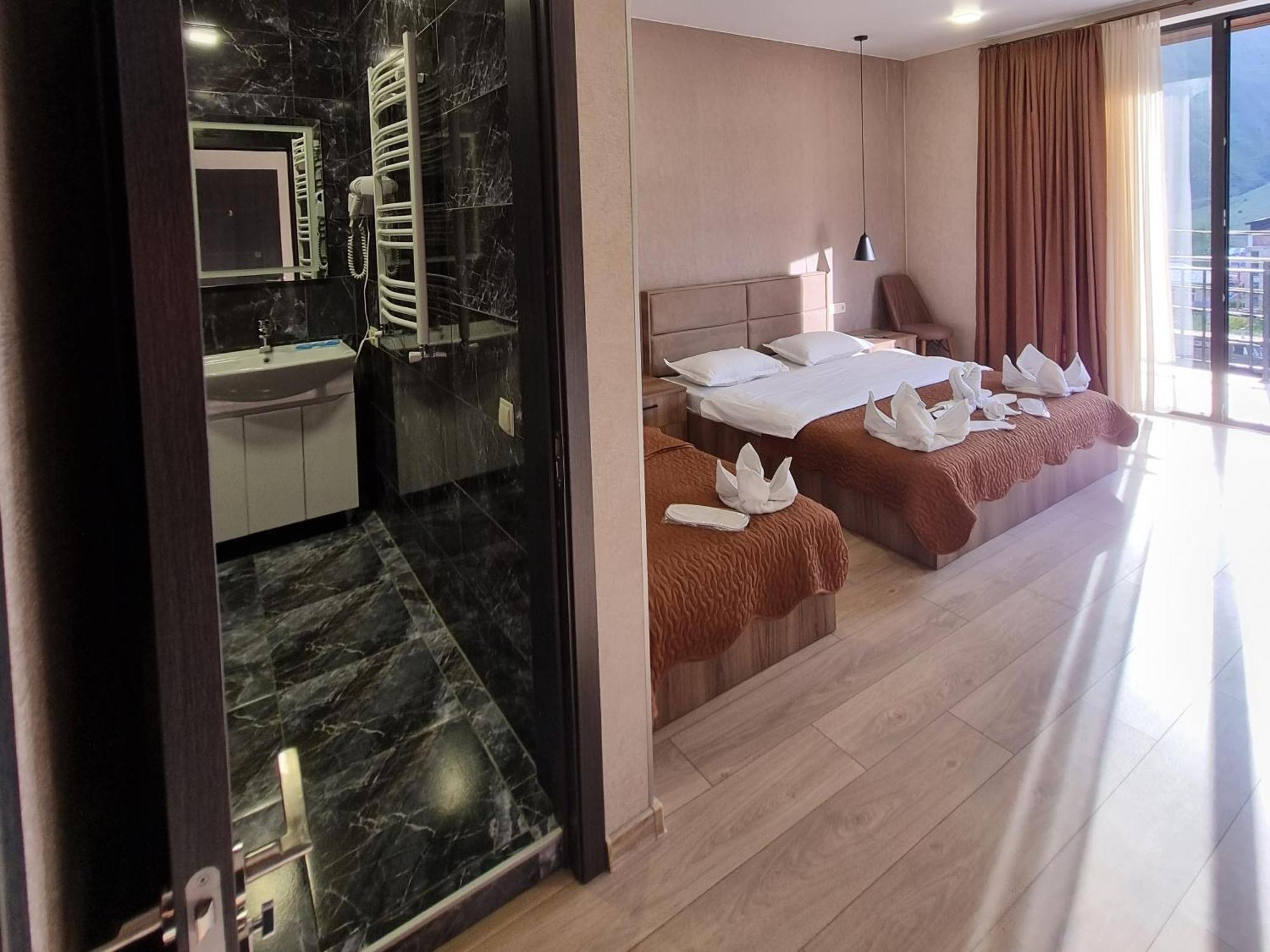 Hotel Sweet Night كازباجي الغرفة الصورة