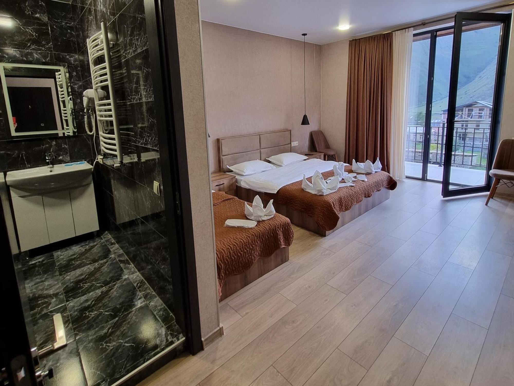 Hotel Sweet Night كازباجي الغرفة الصورة
