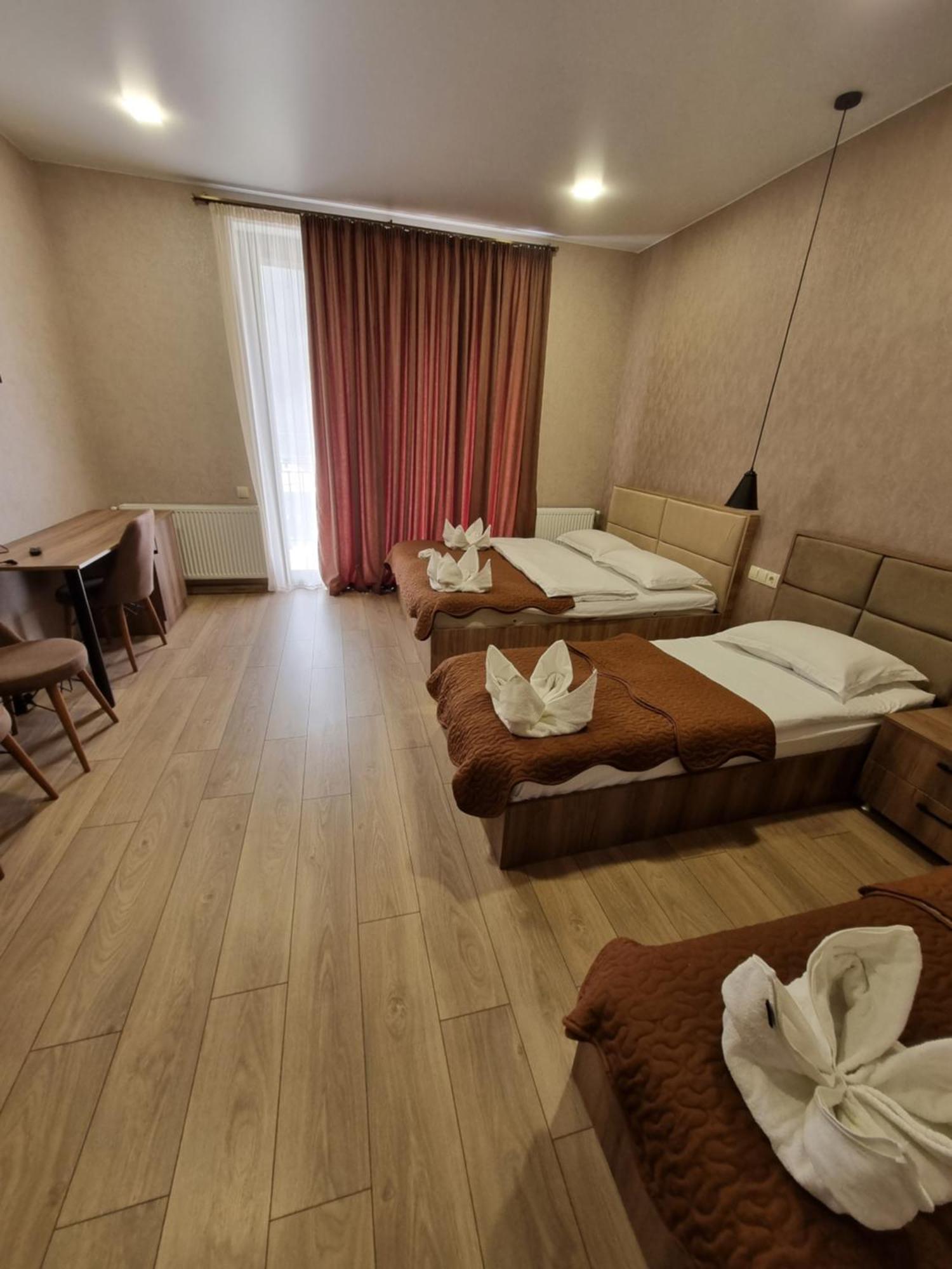 Hotel Sweet Night كازباجي الغرفة الصورة