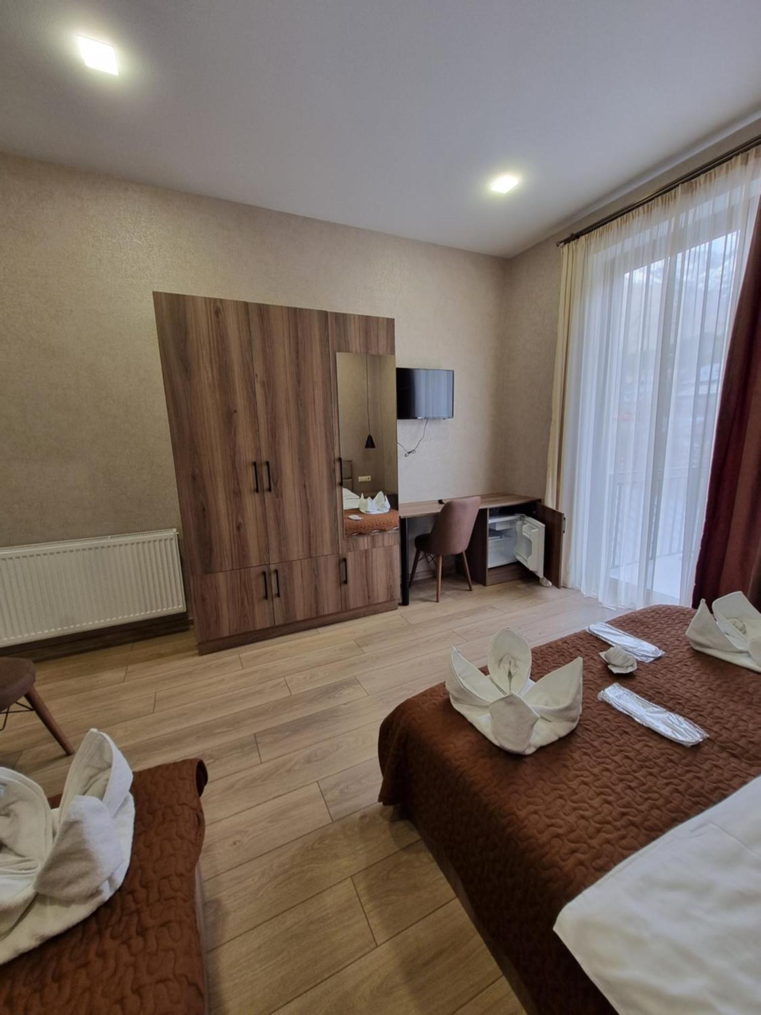 Hotel Sweet Night كازباجي الغرفة الصورة